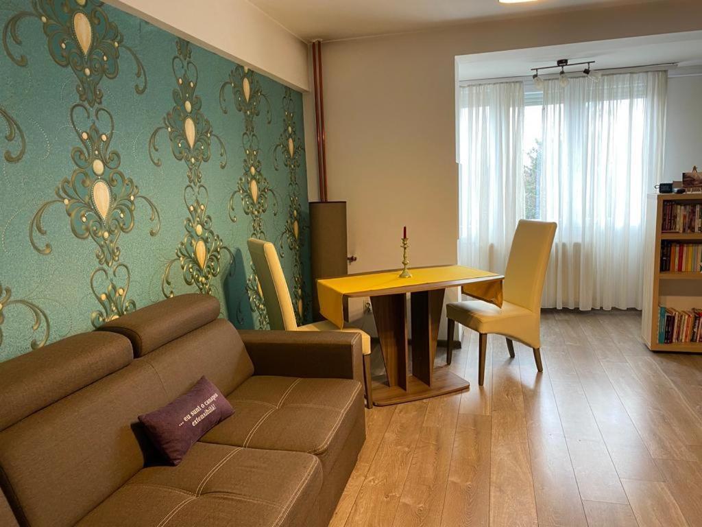 Central Cosy Apart Oradea Exterior foto