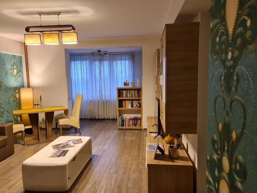 Central Cosy Apart Oradea Exterior foto